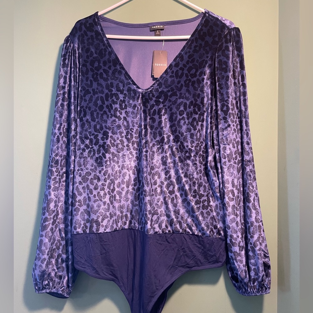 - - Torrid velvety soft navy blue leopard print, bodysuit size 2X and 3XNWT